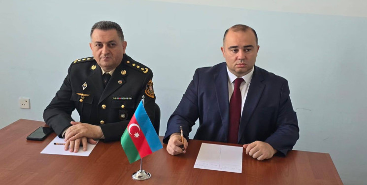 Kəlbəcər rayon İcra Hakimiyyətinin başçısı Azər Qocayev, Səfərbərlik və Hərbi Xidmətə Çağırış üzrə Dövlət Xidmətinin Kəlbəcər rayon şöbəsinin rəis polkovnik Zöhrab Camalovla birlikdə Bakı şəhəri, Xəzər rayonu, Mərdəkan qəsəbəsi, Kəlbəcər rayon 14 nömrəli tam orta məktəbinin inzibati binasında  həmin ərazidə yaşayan vətəndaşlar üçün səyyar-görüş qəbulunu keçirib.