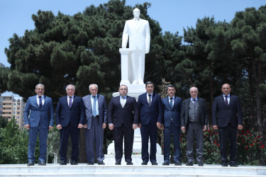 Abşeron rayon Heydər Əliyev Mərkəzində “Ulu Öndər Heydər Əliyevin irsi milli sərvətimizdir” mövzusunda ziyalılarla görüş keçirilmişdir.