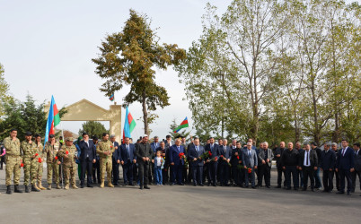 44 günlük Vətən müharibəsində şəhidlik zirvəsinə yüksəlmiş  Abdullayev Şəhriyar Kamil oğlunun ildönümü ilə əlaqədar olaraq məzarı ziyarət edilib.