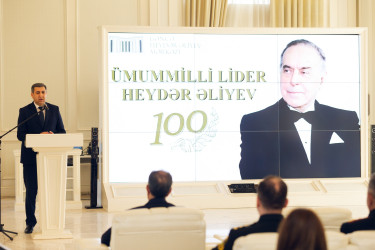 “Heydər Əliyev İli” ilə bağlı ölkə başçısının imzaladığı müvafiq Sərəncama uyğun olaraq təsdiq edilmiş tədbirlər planı çərçivəsində Kəlbəcər rayon İcra Hakimiyyətinin və YAP Kəlbəcər rayon təşkilatının birgə təşkilatçılığı, Milli Məclisin deputatı Aqil Məmmədovun təşəbbüsü ilə Gəncə şəhəri  Heydər Əliyev mərkəzində “Heydər Əliyev və Azərbaycanda milli intibah dövrü” mövzusunda  tədbir keçirilmişdir.