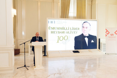 “Heydər Əliyev İli” ilə bağlı ölkə başçısının imzaladığı müvafiq Sərəncama uyğun olaraq təsdiq edilmiş tədbirlər planı çərçivəsində Kəlbəcər rayon İcra Hakimiyyətinin və YAP Kəlbəcər rayon təşkilatının birgə təşkilatçılığı, Milli Məclisin deputatı Aqil Məmmədovun təşəbbüsü ilə Gəncə şəhəri  Heydər Əliyev mərkəzində “Heydər Əliyev və Azərbaycanda milli intibah dövrü” mövzusunda  tədbir keçirilmişdir.