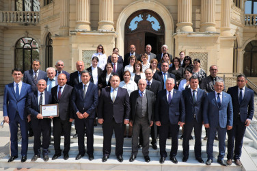 Abşeron rayon Heydər Əliyev Mərkəzində “Ulu Öndər Heydər Əliyevin irsi milli sərvətimizdir” mövzusunda ziyalılarla görüş keçirilmişdir.