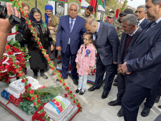 44 günlük Vətən müharibəsində şəhidlik zirvəsinə yüksəlmiş  Abdullayev Şəhriyar Kamil oğlunun ildönümü ilə əlaqədar olaraq məzarı ziyarət edilib.