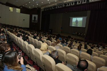 “Qarabağ” ordenli şəhid, mayor Azər Mikayılovun əziz xatirəsinə həsr olunmuş anım mərasimi keçirilib.