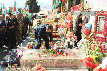 Vətən müharibəsi şəhidləri Məhərrəmli Fuad Füzuli oğlunun və baş leytenant  Məmmədov Cavad Səfiyar oğlunun ildönümü ilə əlaqədar Şəhidlərimizin  məzarları ziyarət edilib,