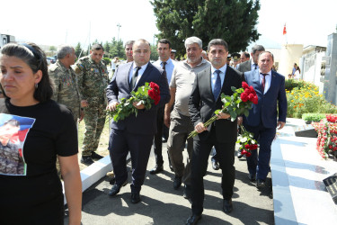 Vətən Müharibəsi şəhidi olan Bayramov Samir Elxan oğlunun doğum günü ilə bağlı anım mərasimi keçirilib